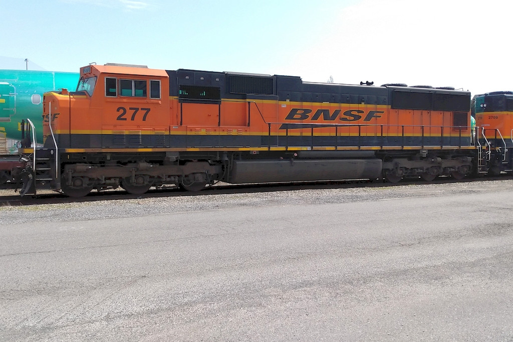 BNSF 277